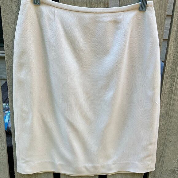 EPISODE  10 Preppy 100% Silk Fully Lined Skirt - Picture 2 of 8